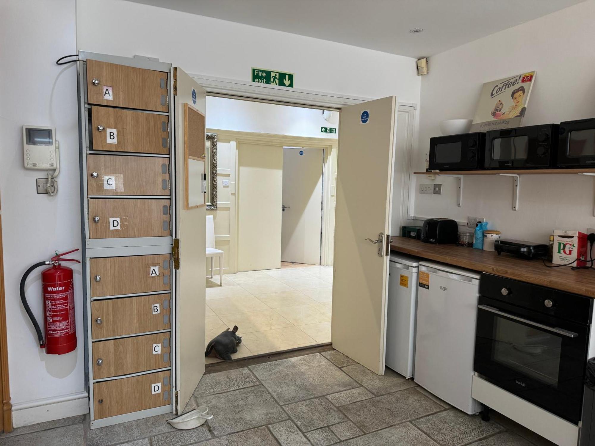 365 London Hostel ภายนอก รูปภาพ