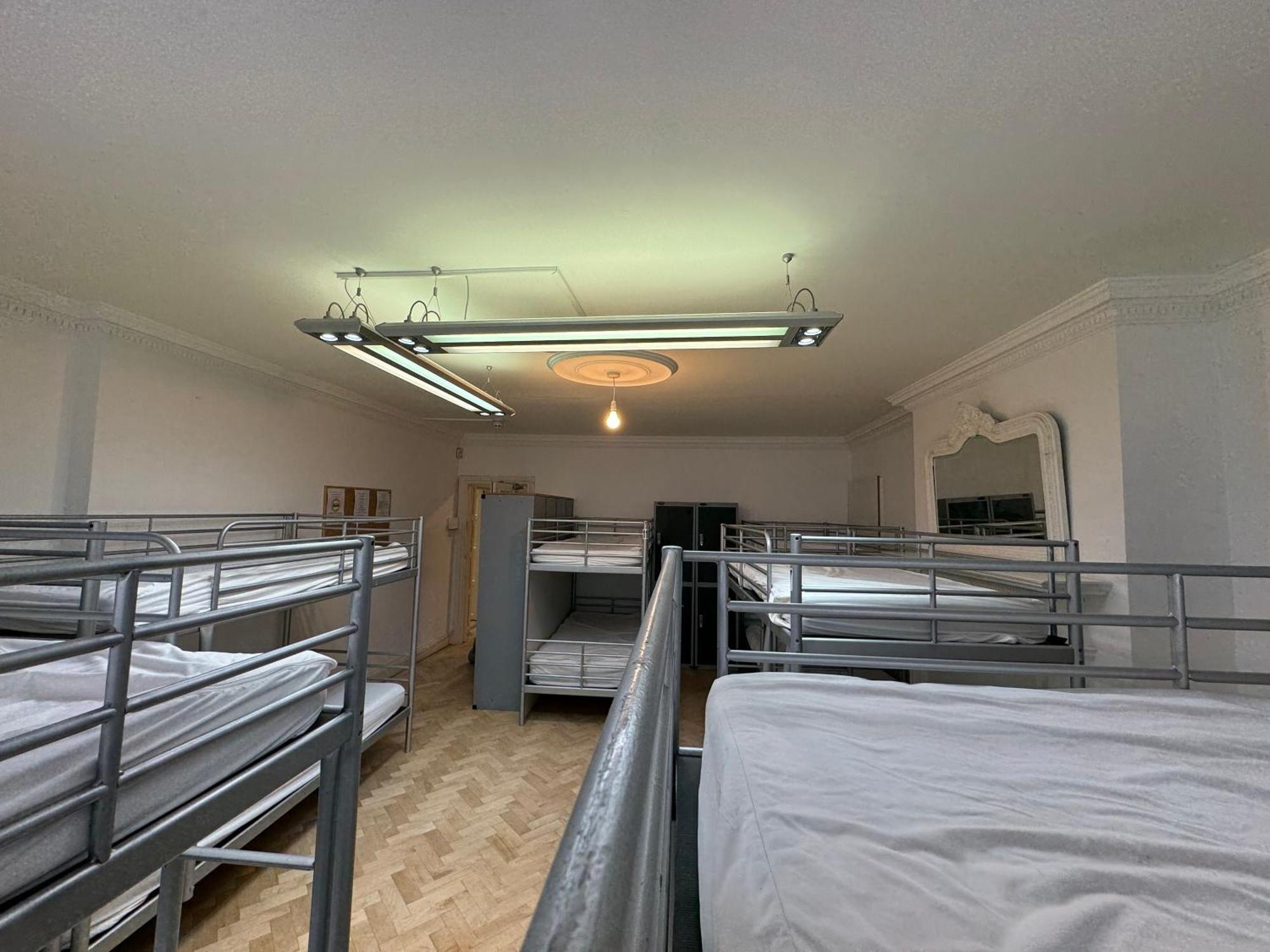 365 London Hostel ภายนอก รูปภาพ