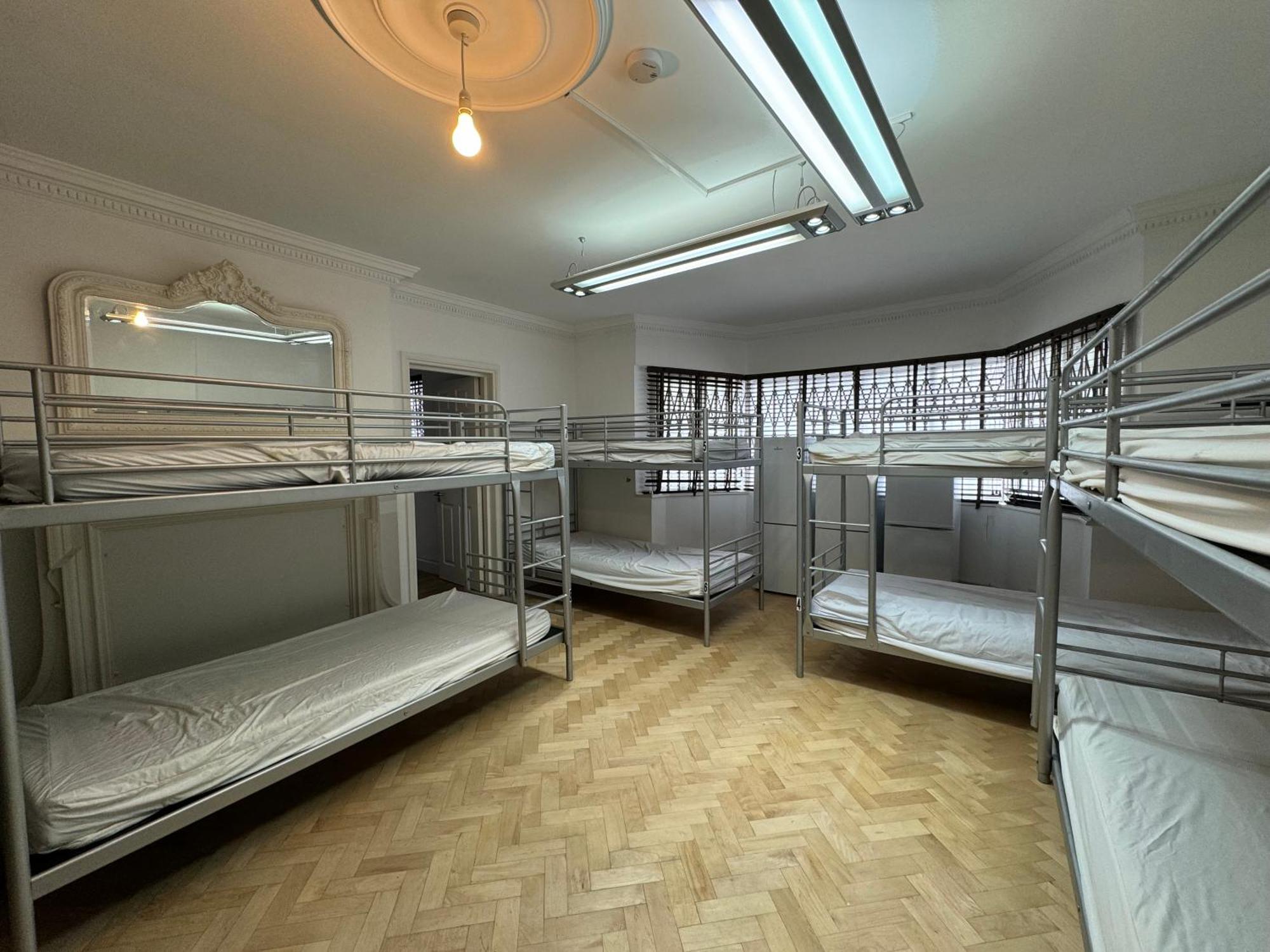 365 London Hostel ภายนอก รูปภาพ
