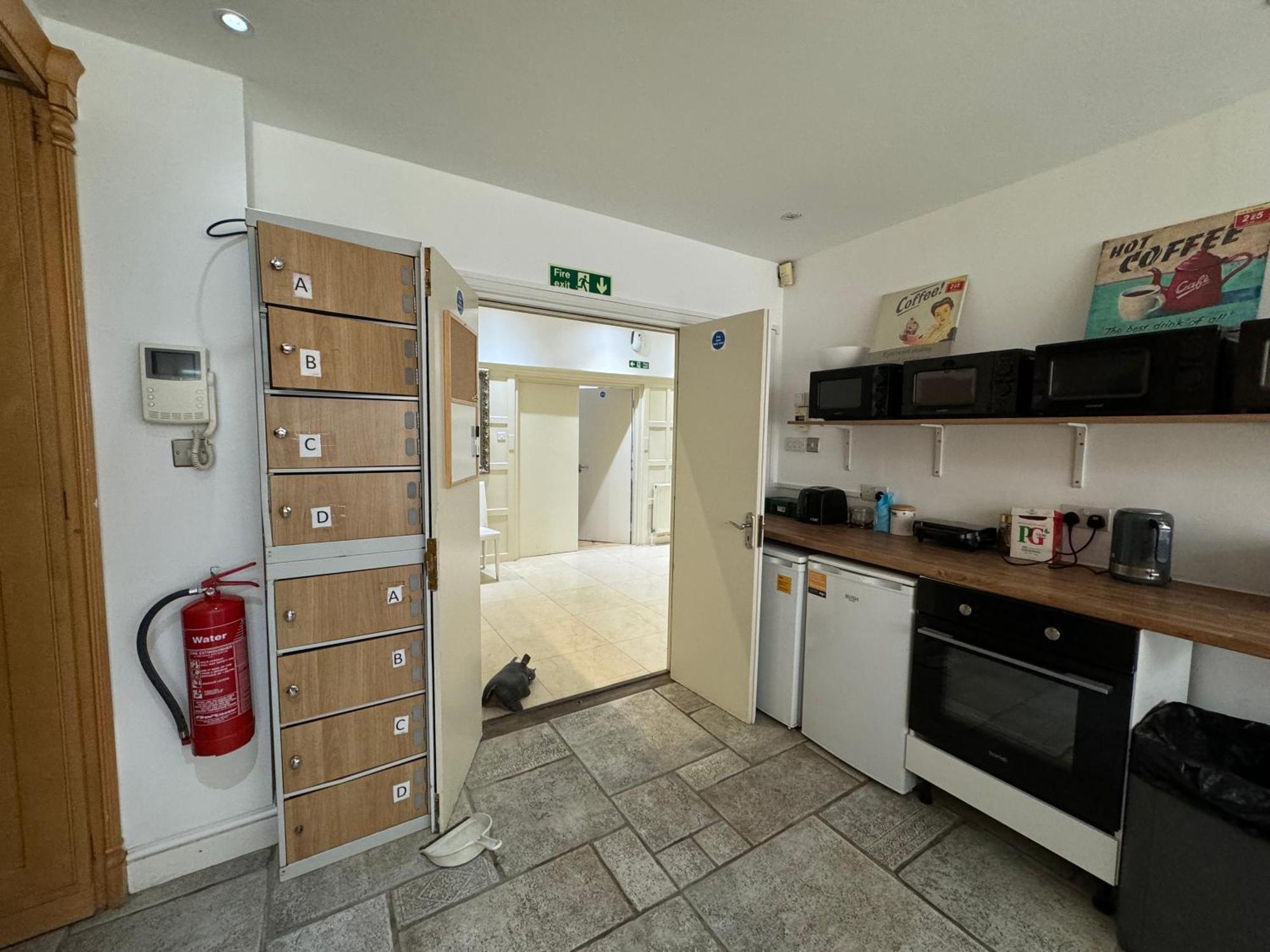365 London Hostel ภายนอก รูปภาพ